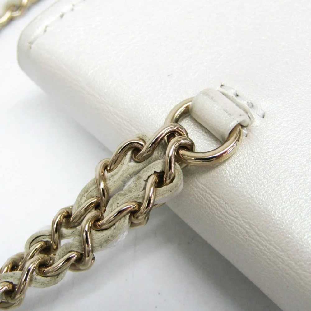 CHANEL white pearl