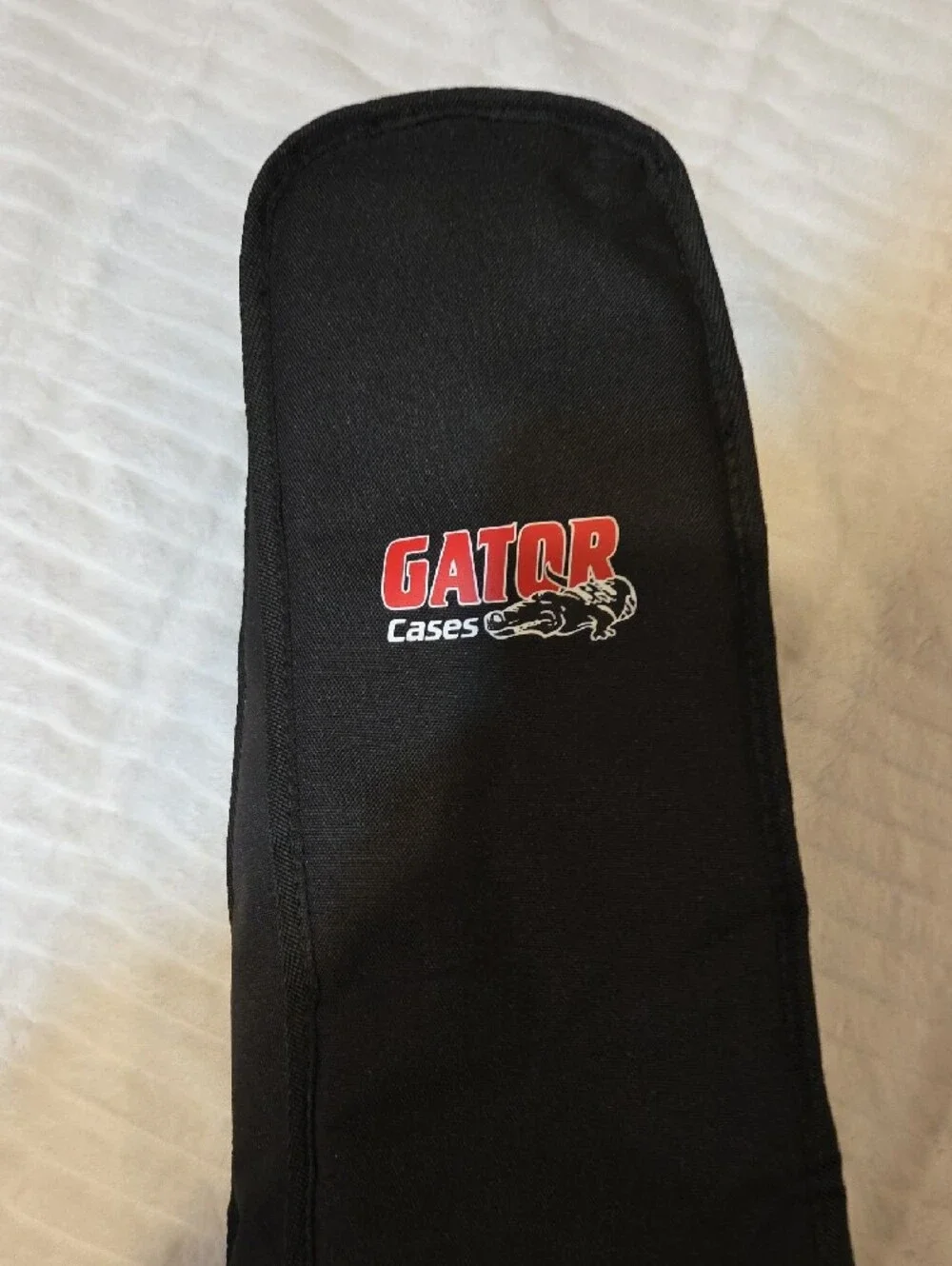 Gator cases black guitar