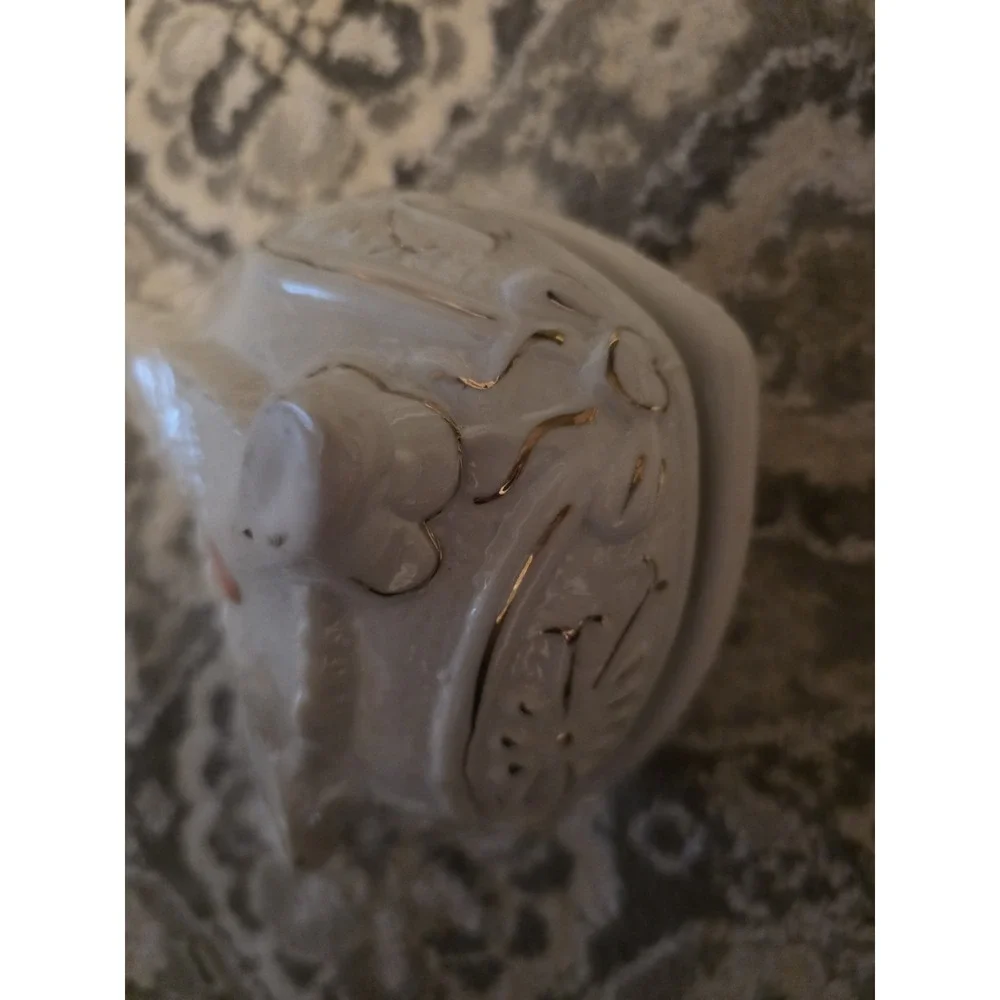 Box Menswear ceramic rose