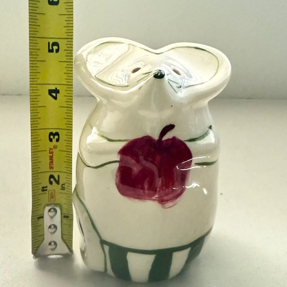 Vintage cute mouse