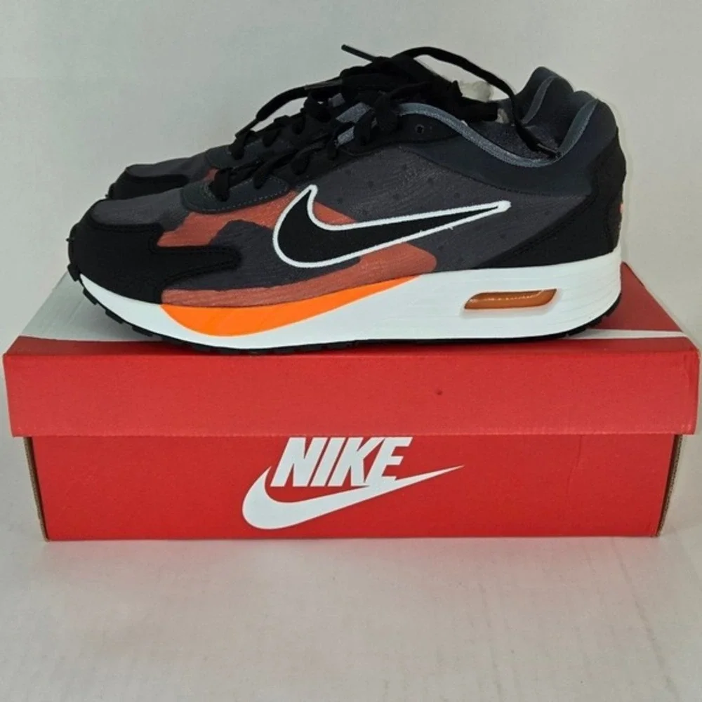 Nike these air