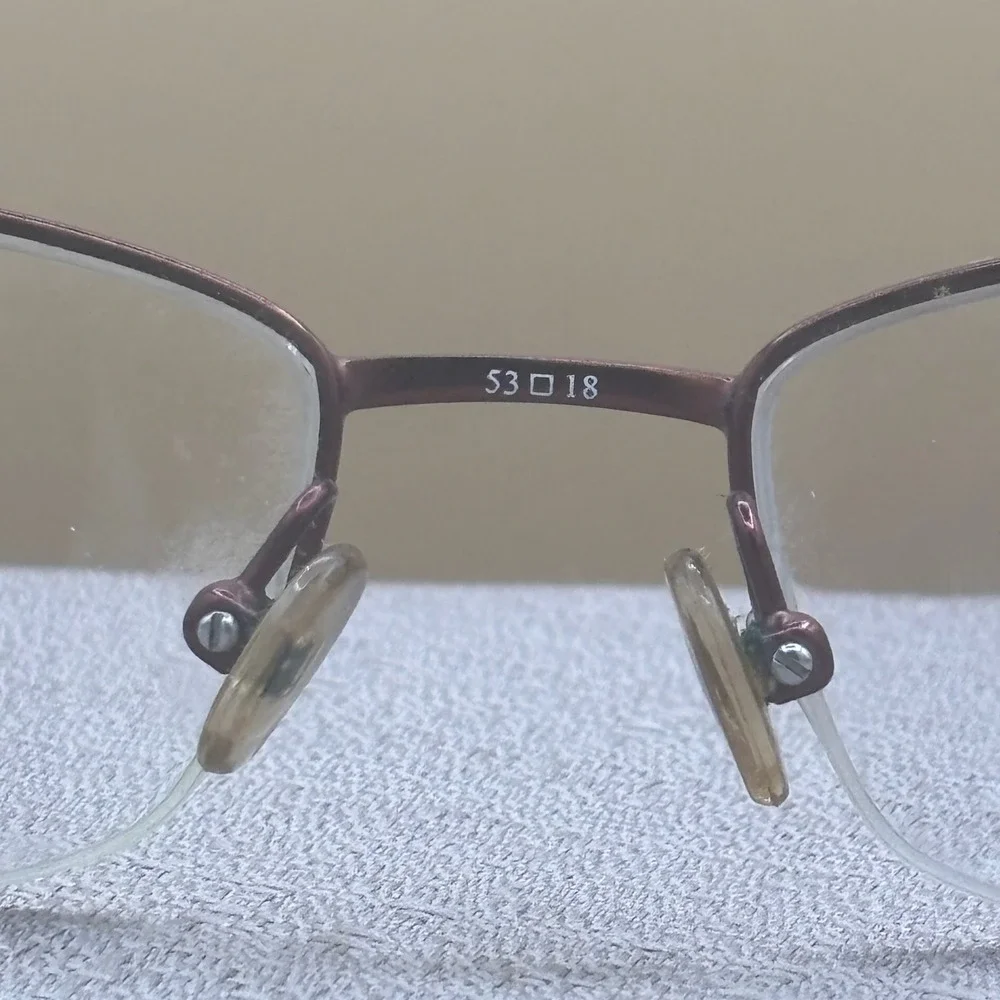 Oleg Cassini accented both lenses