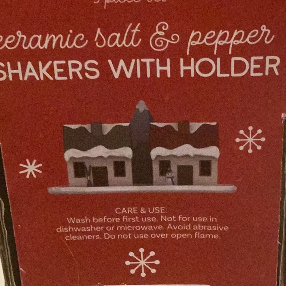 Winter Cabin Themed Salt & Pepper Shaker Set