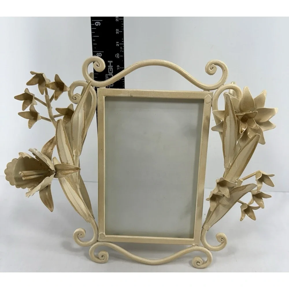 The Unbranded Brand decorative vintage