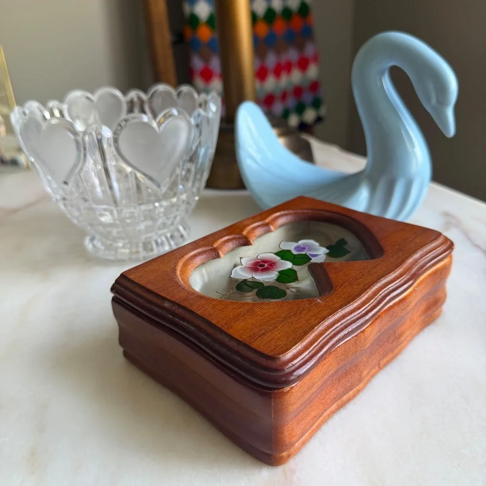 N/A vintage wooden