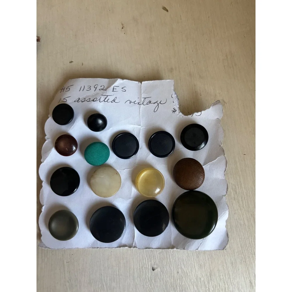 Vintage Assorted Button Lot Mixed Sizes Colors Styles Sewing Crafting‎ Notions