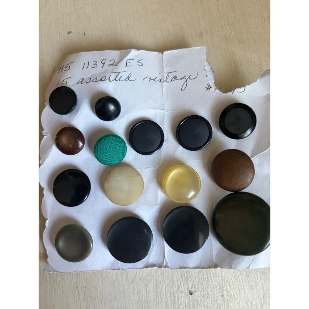 Vintage Assorted Button Lot Mixed Sizes Colors Styles Sewing Crafting‎ Notions