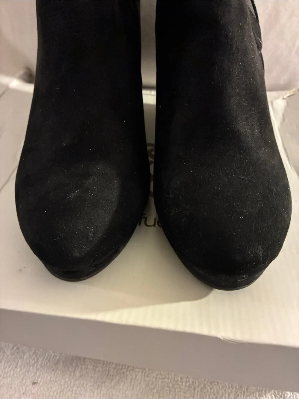 Pre-owned Daisy Fuentes Women's Black Suede Wedge Ankle Booties with Buckle