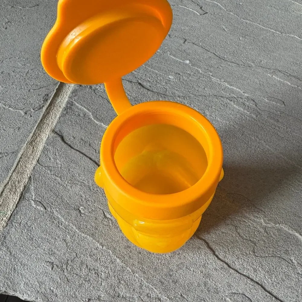Tupperware 10oz snack