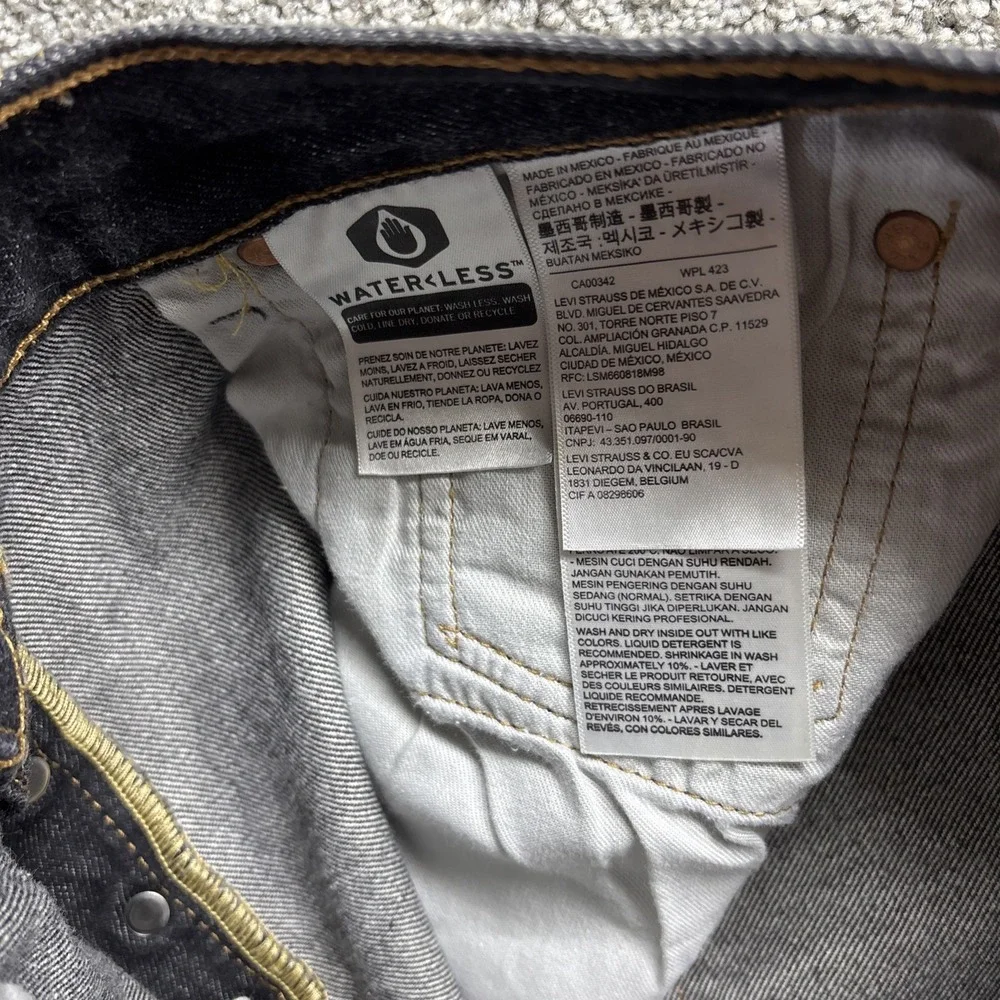 Levis mens size