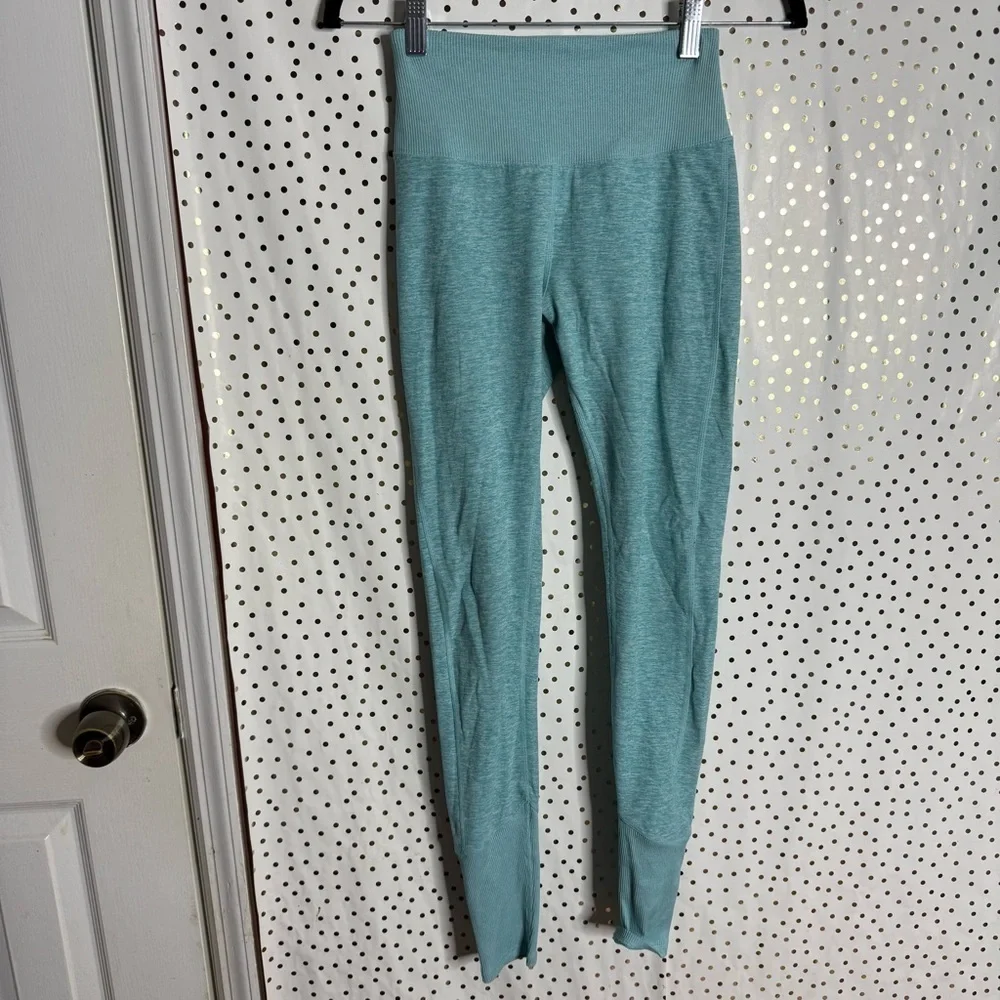 ALO Yoga stylish high