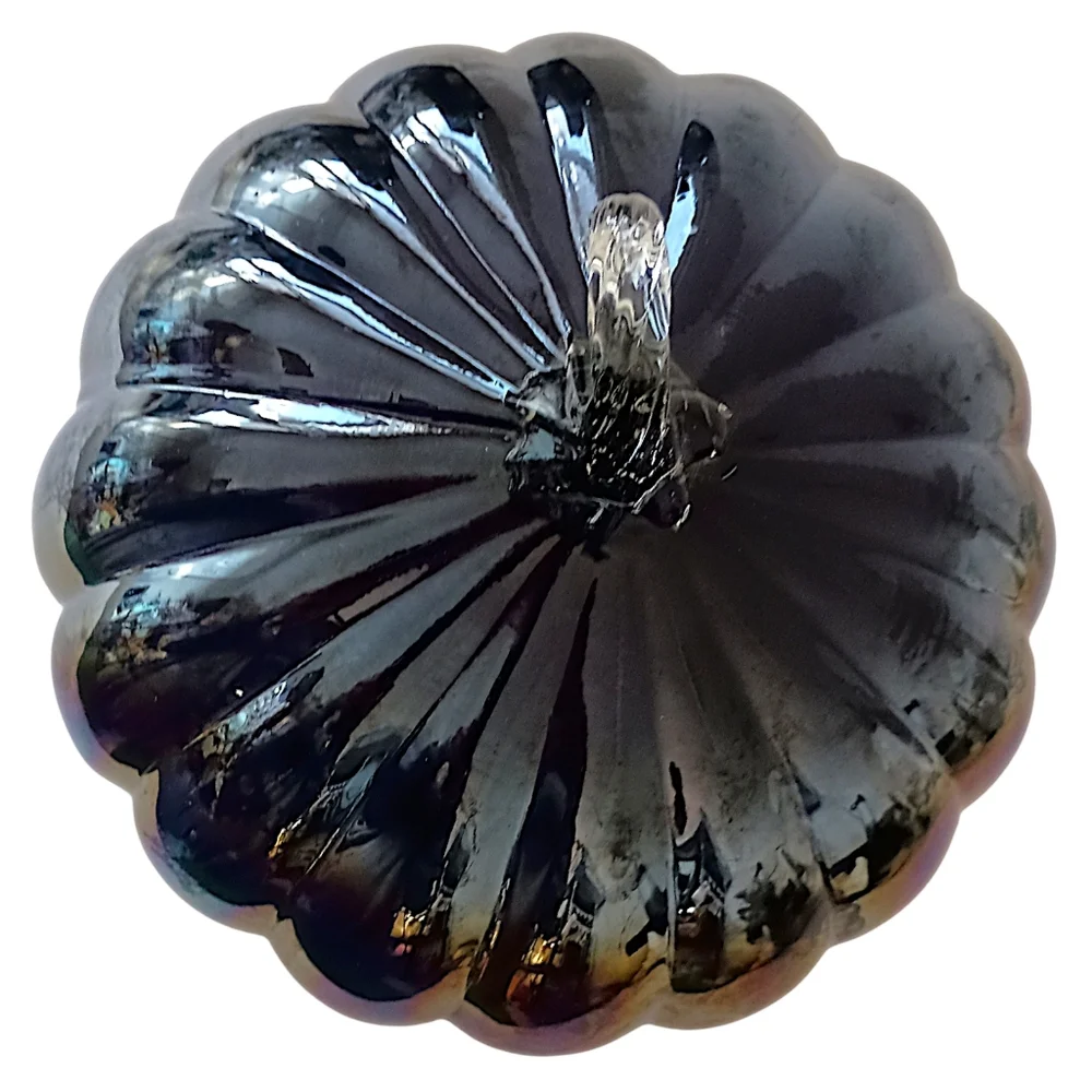 Unbranded glass iridescent
