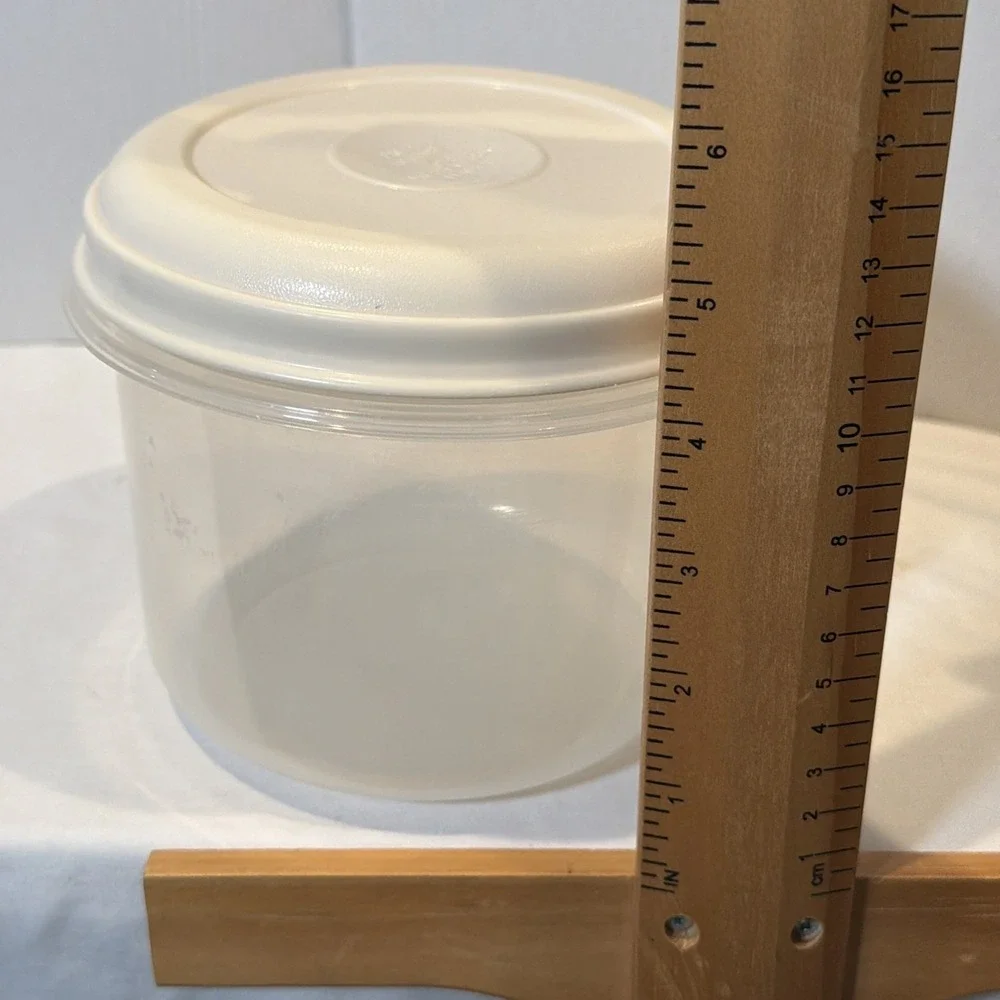 Rubbermaid use off