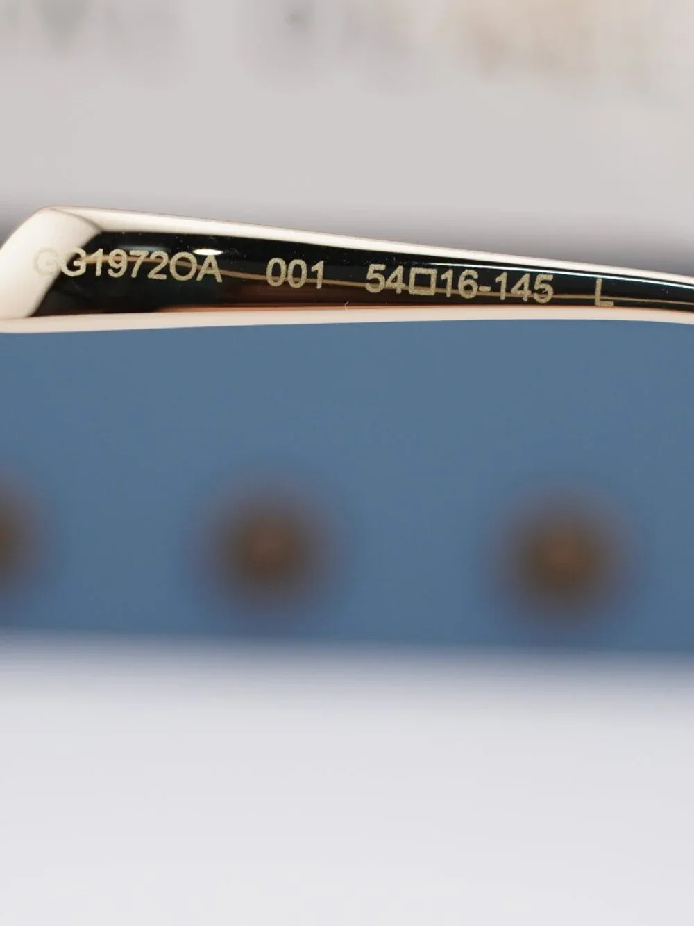 Gucci model gg1972oa