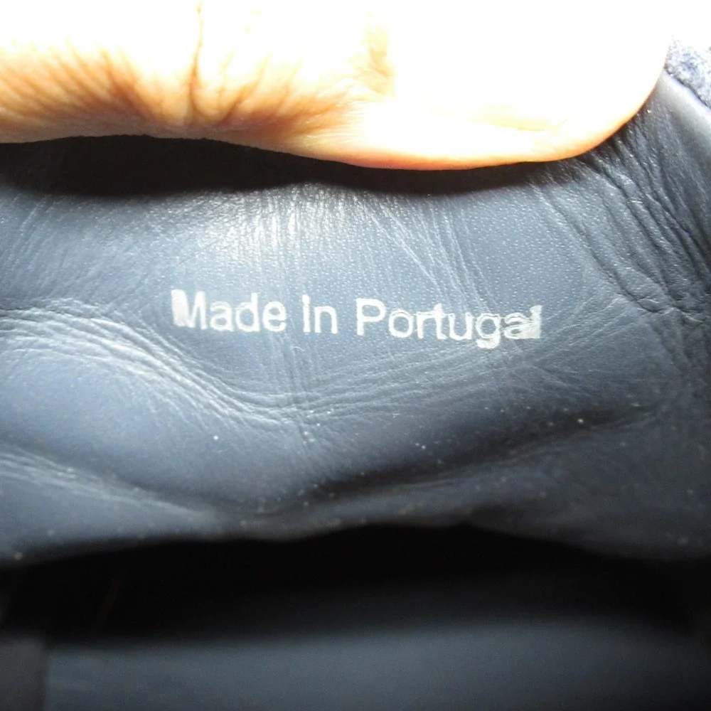 Allen Edmonds couple blemishes