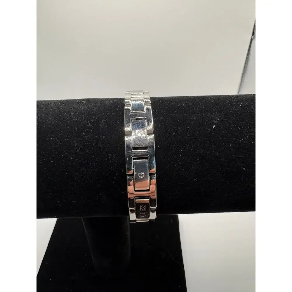 Guess Women Watch Silver-Tone Round Stainless Steel Link Bracelet NWT