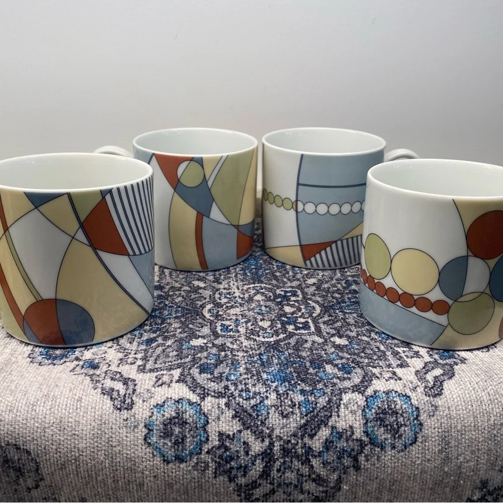 Set of 4 Vintage Frank Lloyd Wright MoMA Geometric coffee mugs 1998.