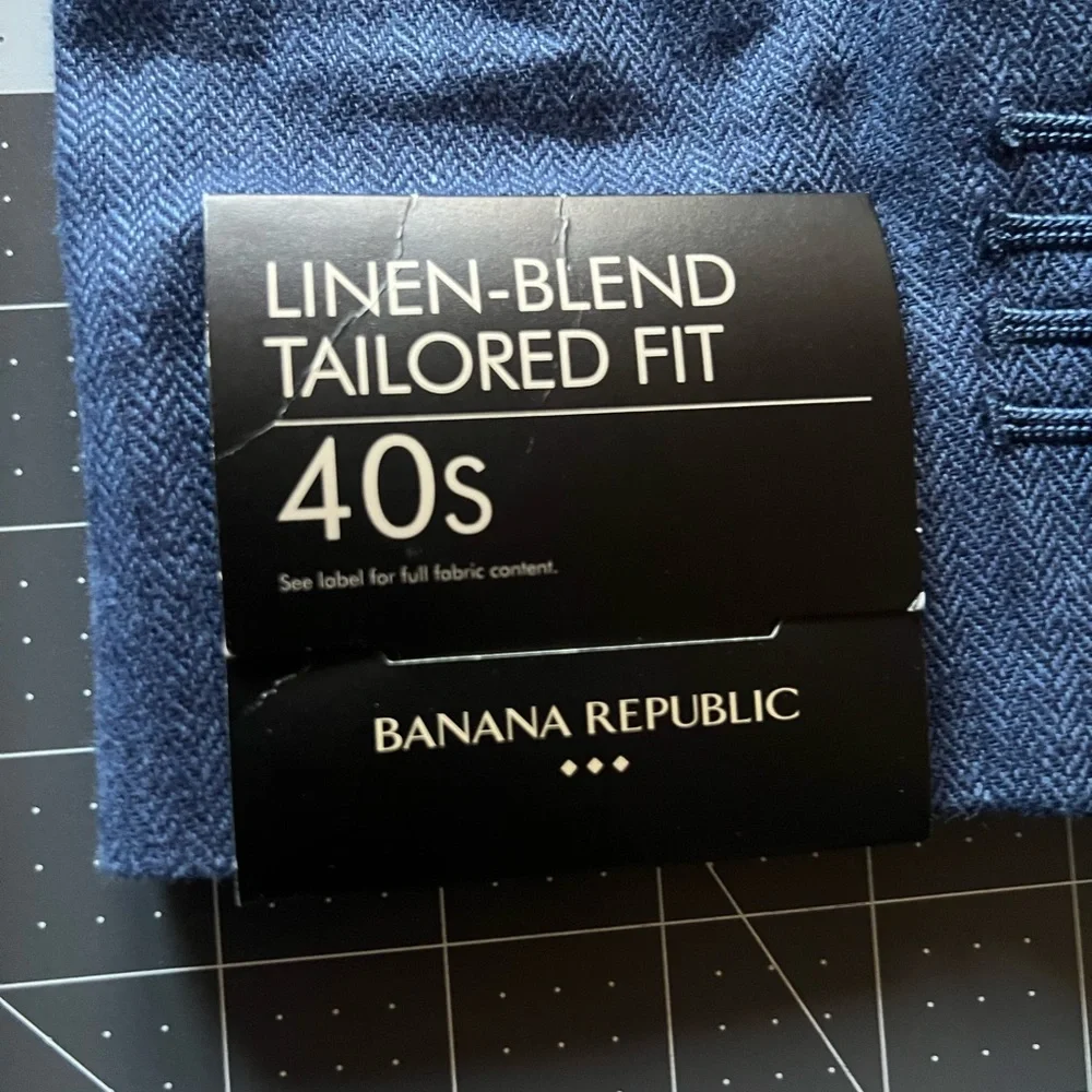 Banana Republic reposhing this