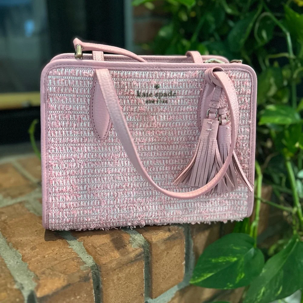 kate spade reposhing this
