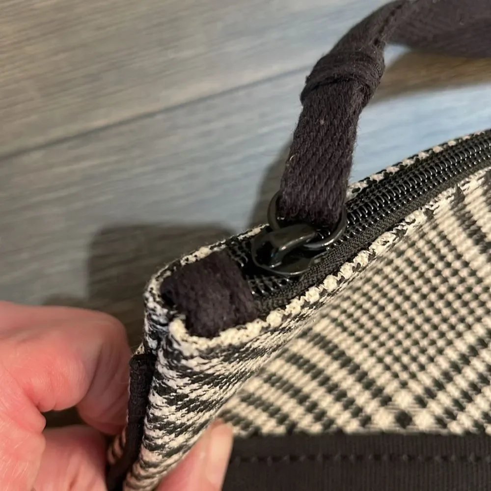 Lands End storage pattern