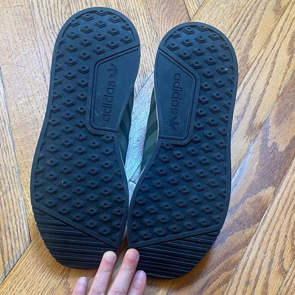 adidas streamlined sneakers