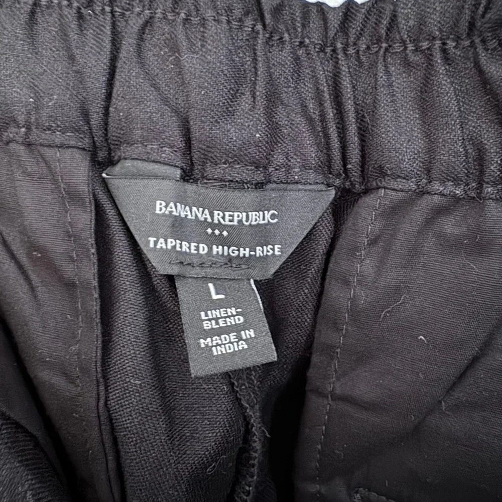 Banana Republic brand banana