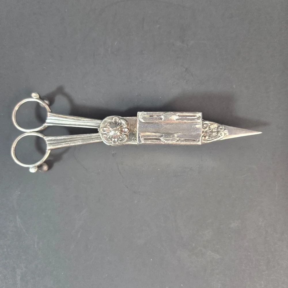 N/A antique silver