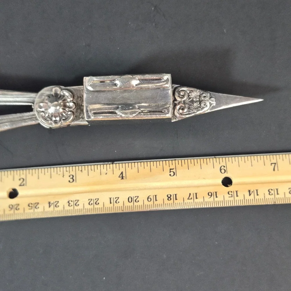 N/A antique silver
