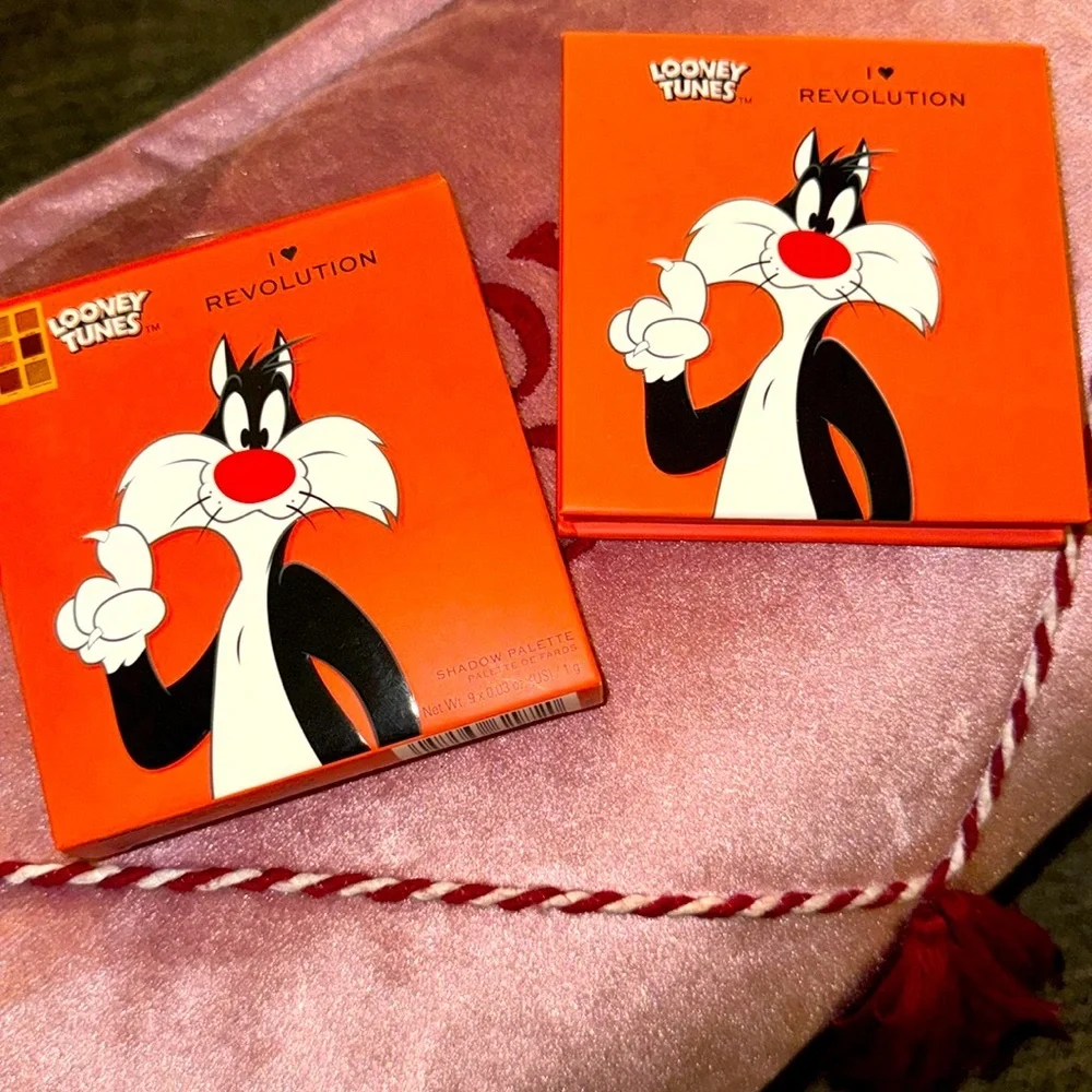 Revolution Beauty Looney Tunes x I Heart Revolution Sylvester Shadow Palette NEW