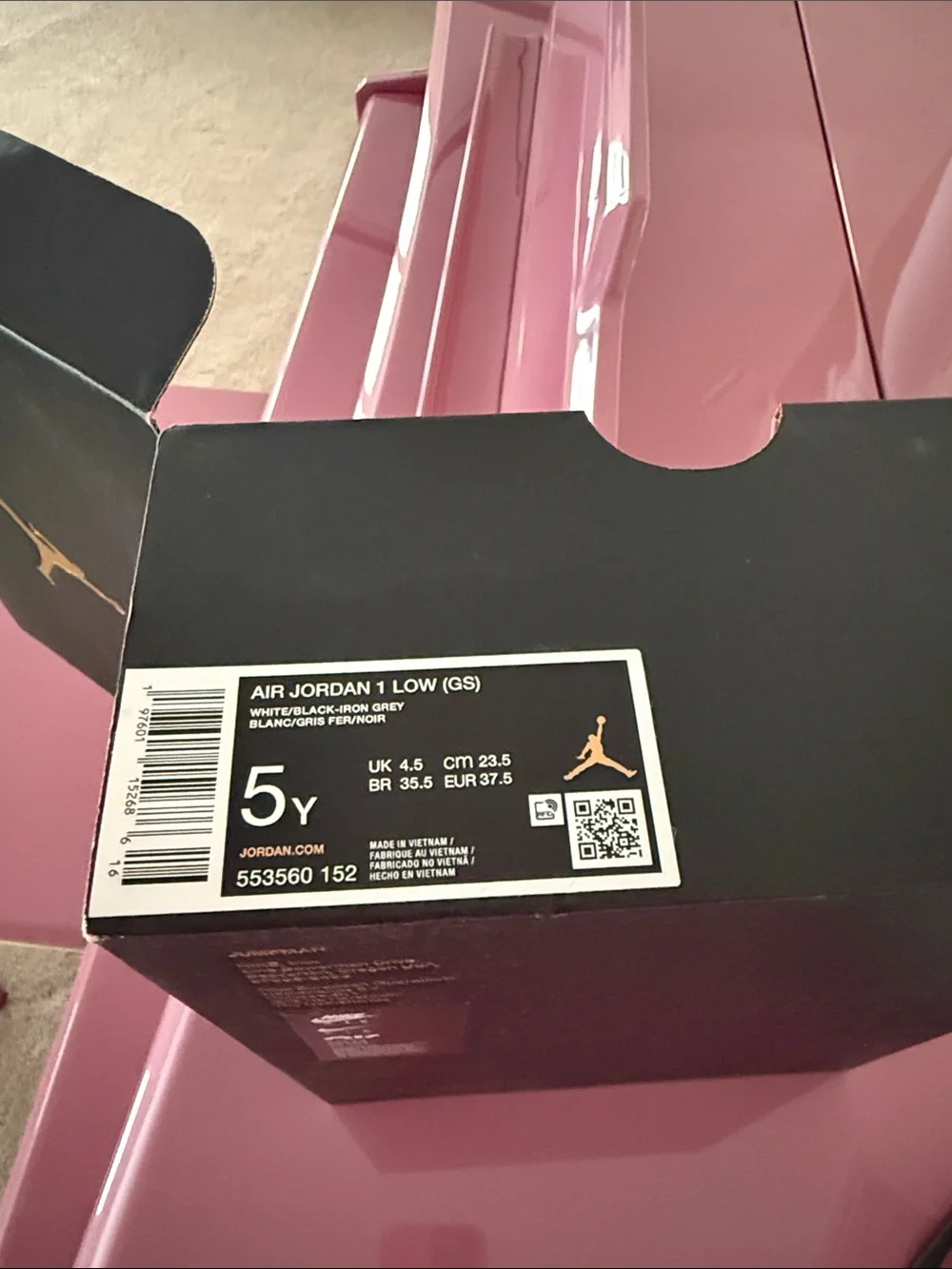 Jordan stylish sneakers