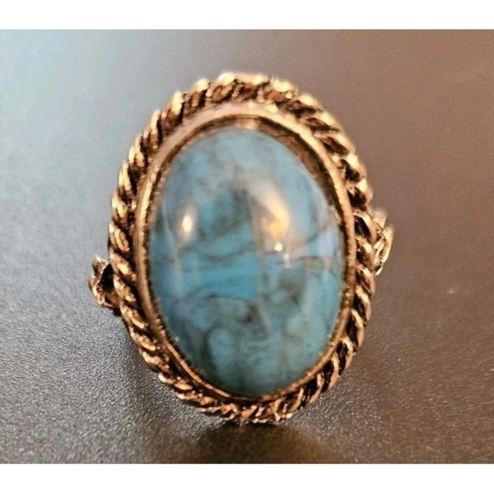 Vintage Oval Stone Turquoise Silver Tone Adjustable Size  (641)