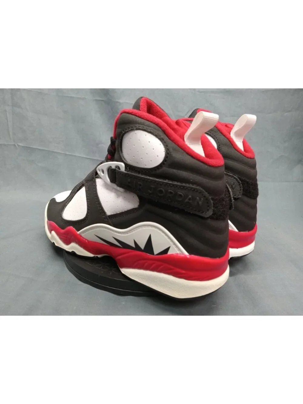 Nike Air Jordan 8 Retro (GS) Sneaker Paprika Black White Boys Size 5 FLOOR MODEL