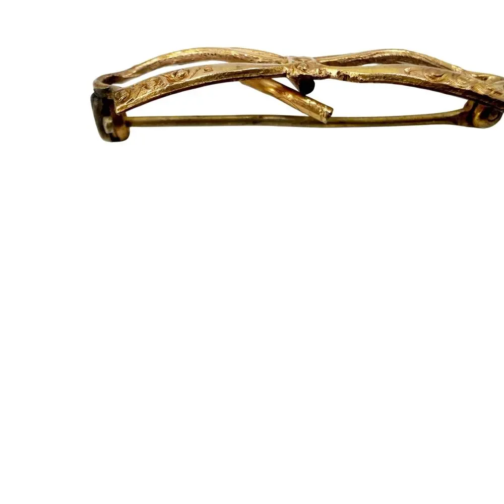 unknown vintage brooch