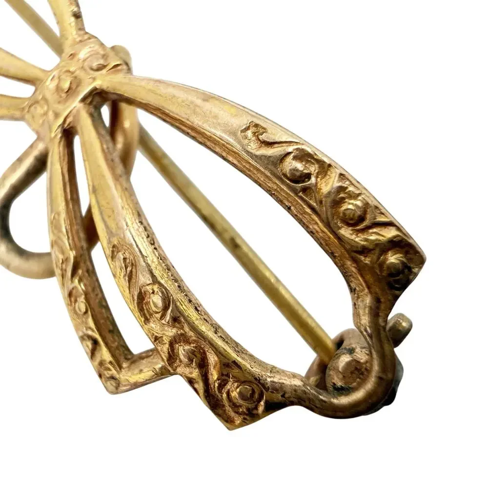 unknown vintage brooch