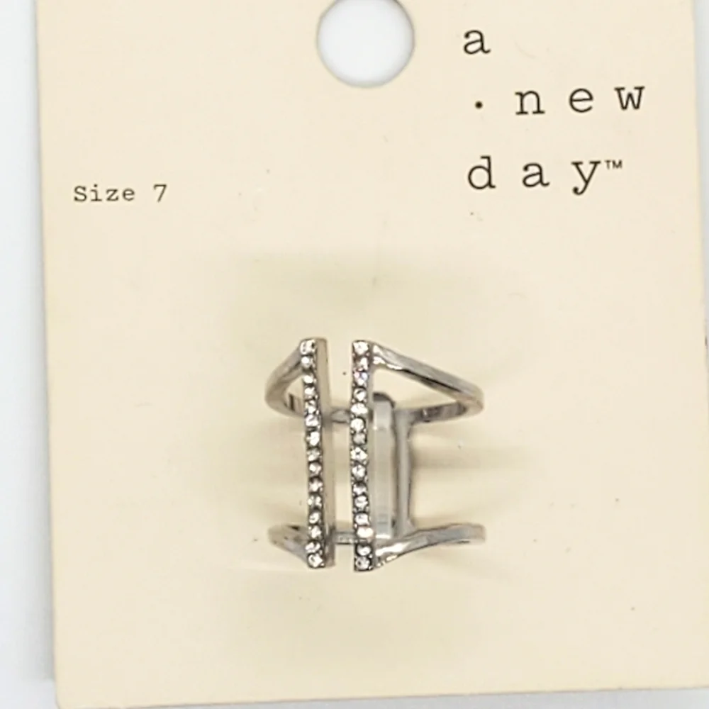 A New Day Costume Ring Size 7 NWT