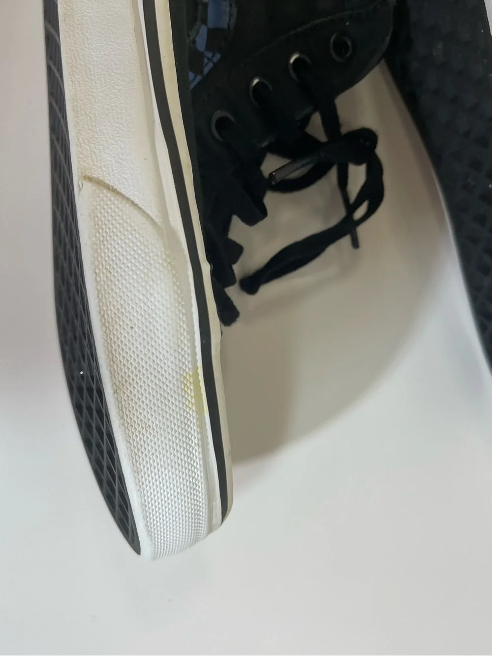 VANS Sk8-Hi Youth Sz 2 Sneakers Black/White, Lace-Up, High Top Zipper Back