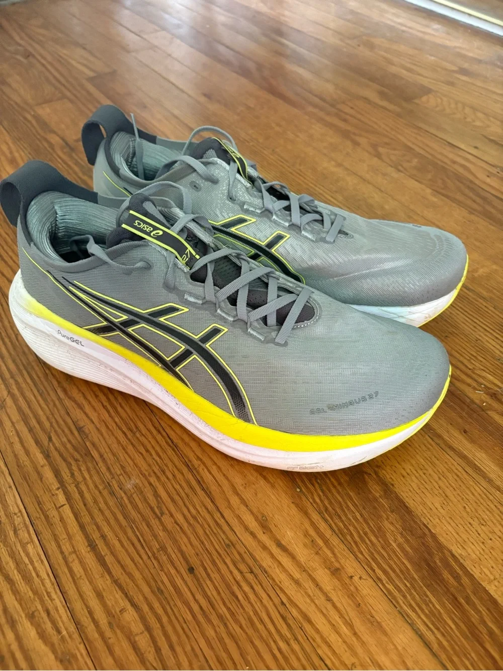 ASICS Men's Gray and Yellow Performance Running Shoes