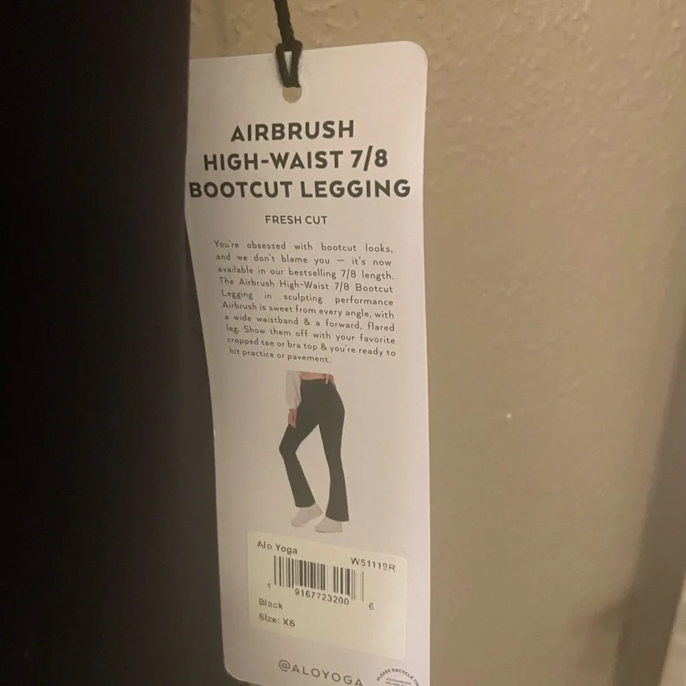 ALO Yoga nwt black