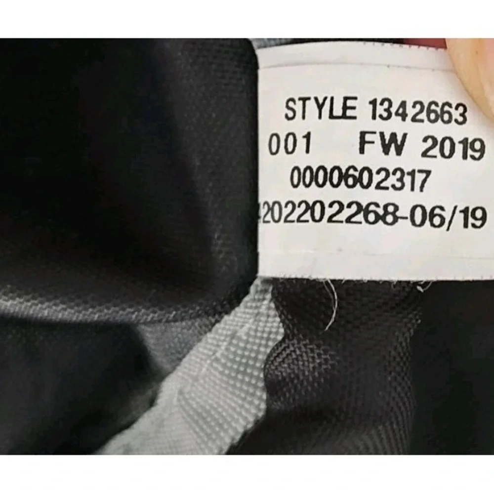 Under Armour preowned good