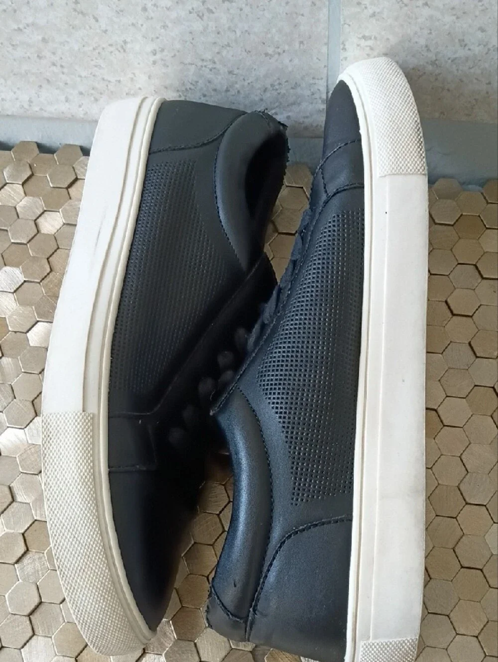 Express Men's Black Low-Top Sneakers with White Soles