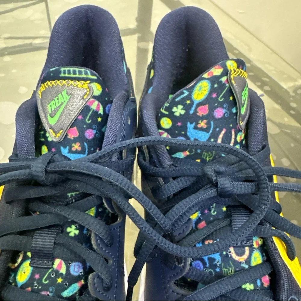 nike superstitious navy knit