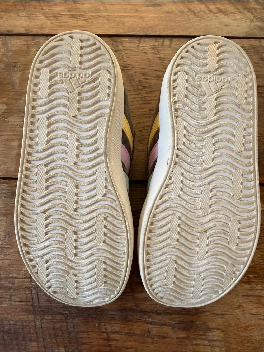 adidas kids sneakers