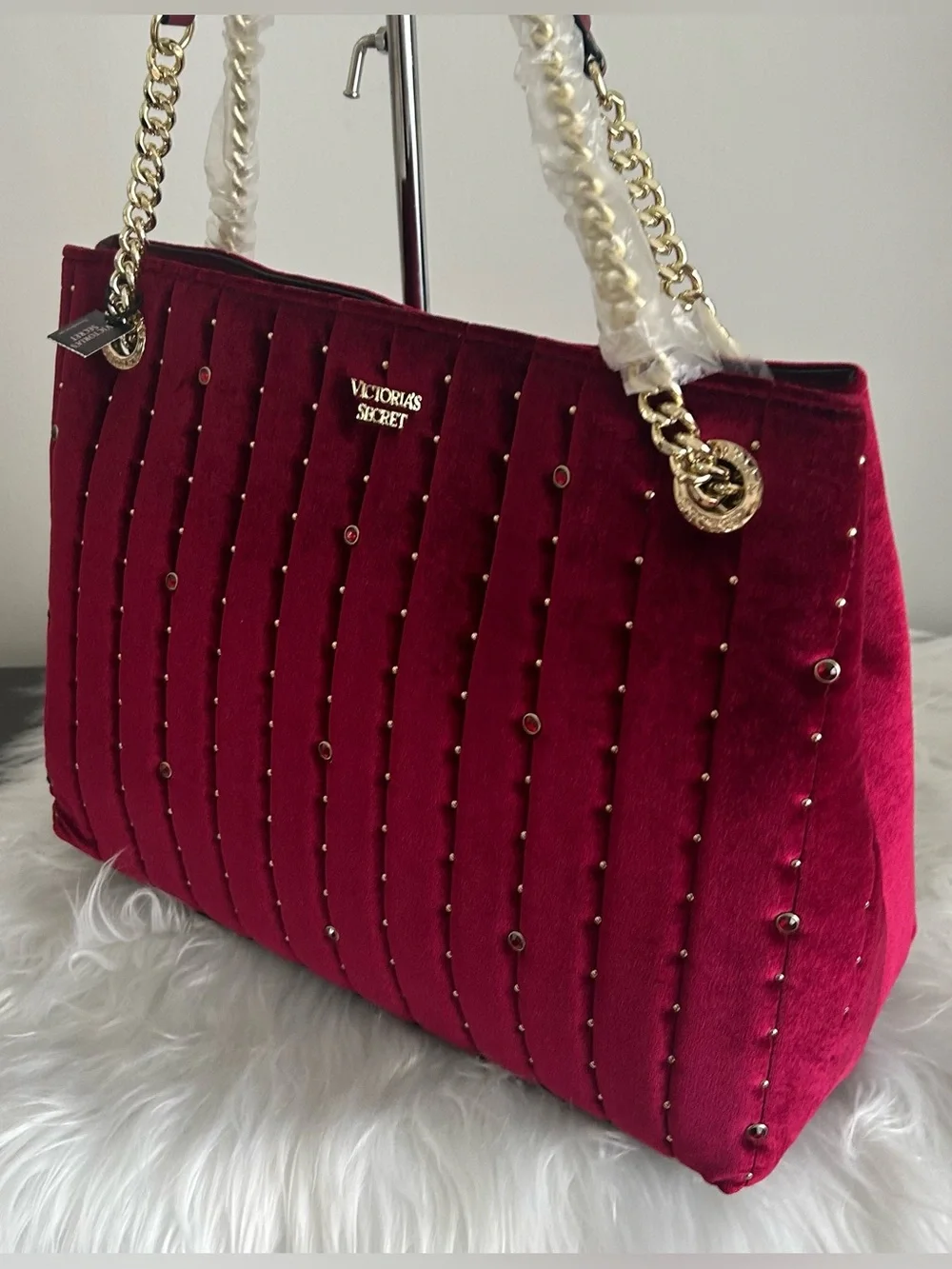 Victorias Secret large seller fast