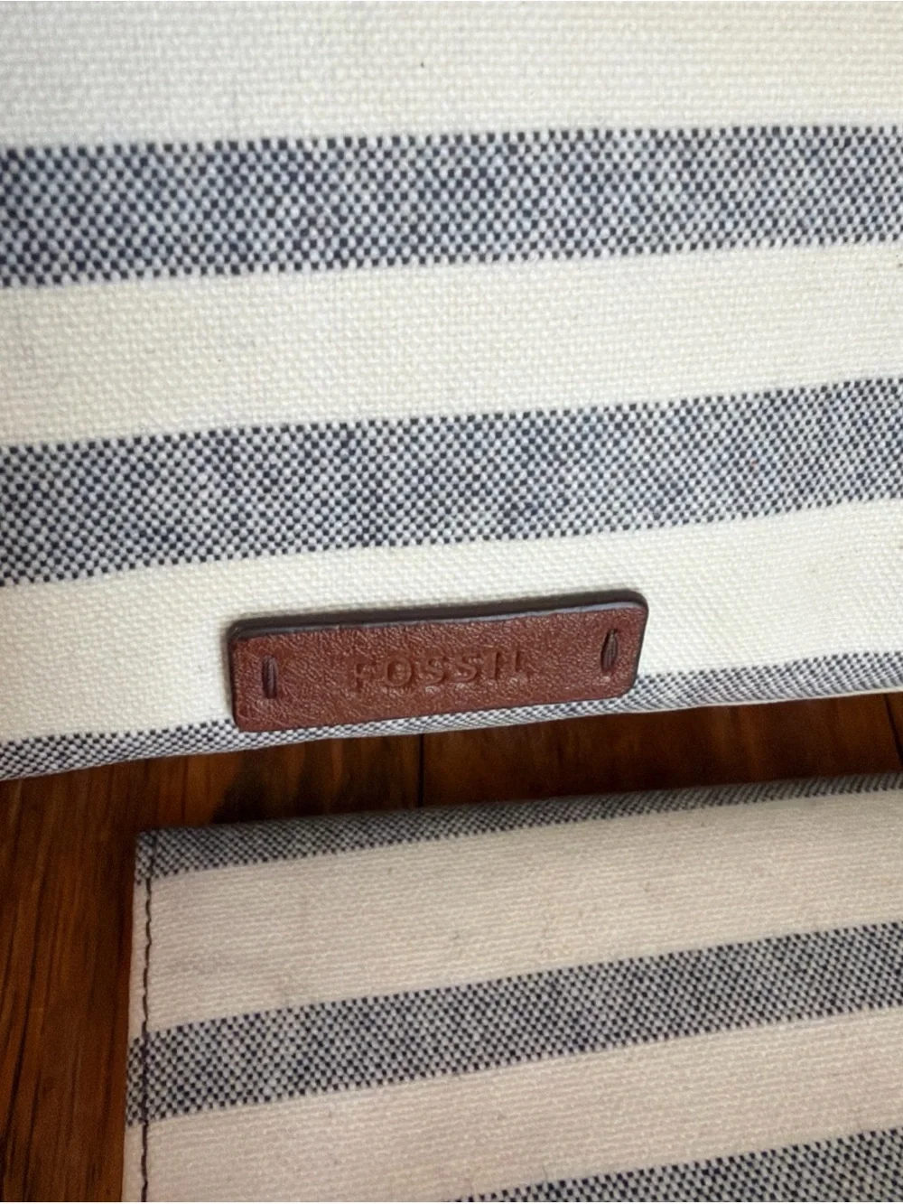 Fossil shopper stains see