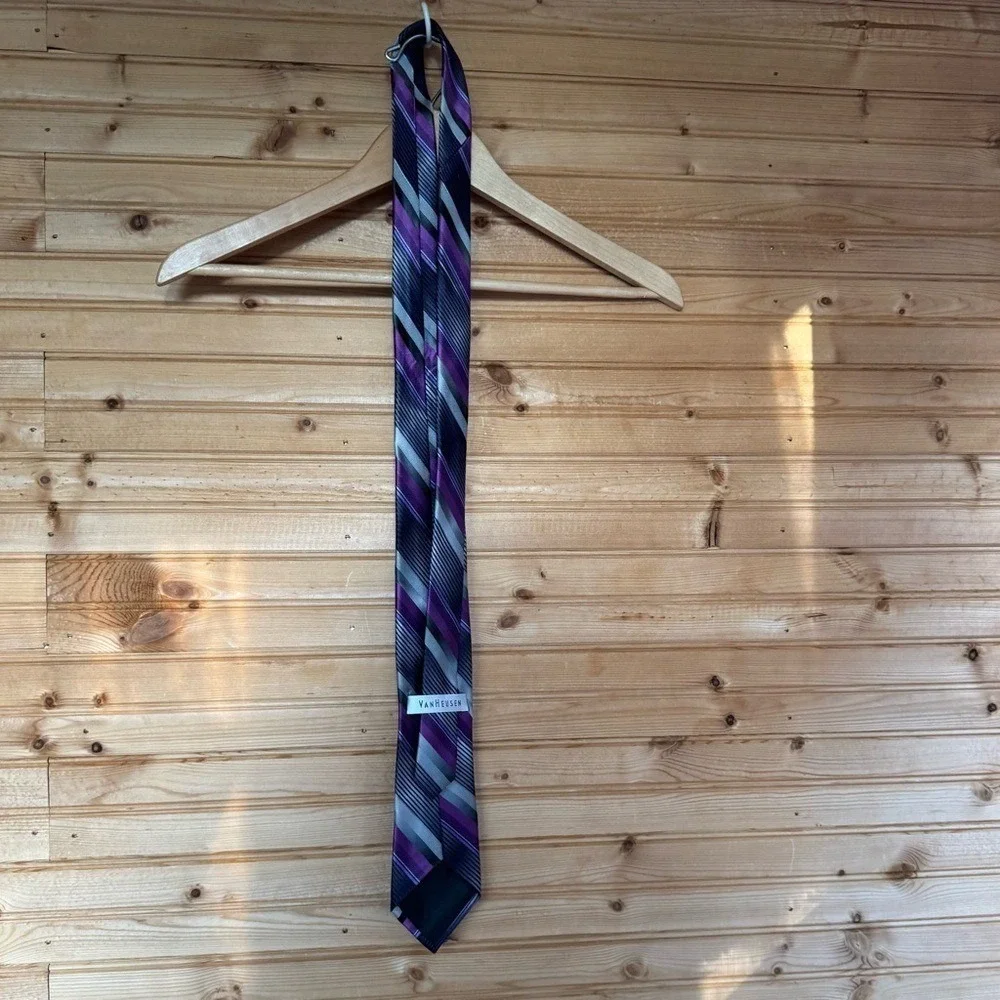 Van Heusen Necktie 100% Silk Stripes Purple Gray Office Nonbinary Boss Babe Tie