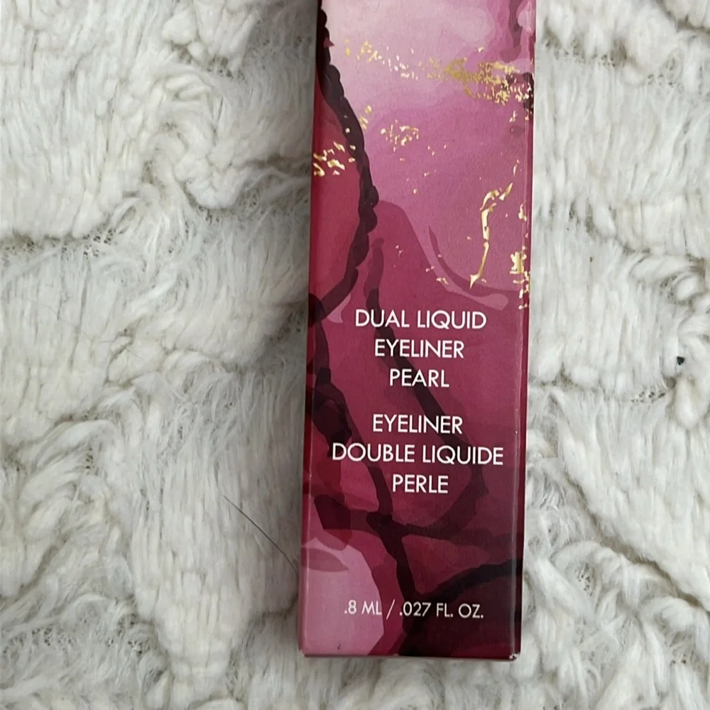 New Chella Dual Ended Liquid Eyeliner Shade Bronze and Champagne