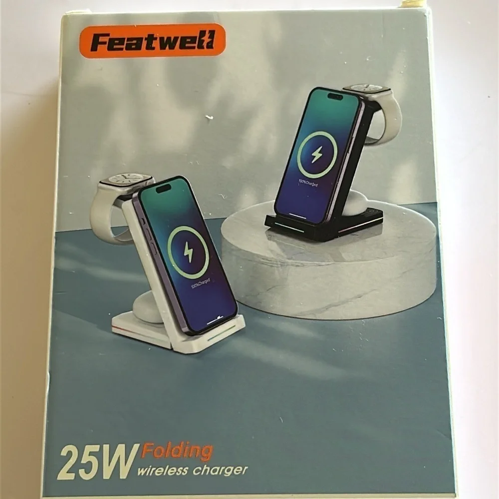 Featwell Folding 25W Wireless Charging Station.  Charges 3 items at once! NEW