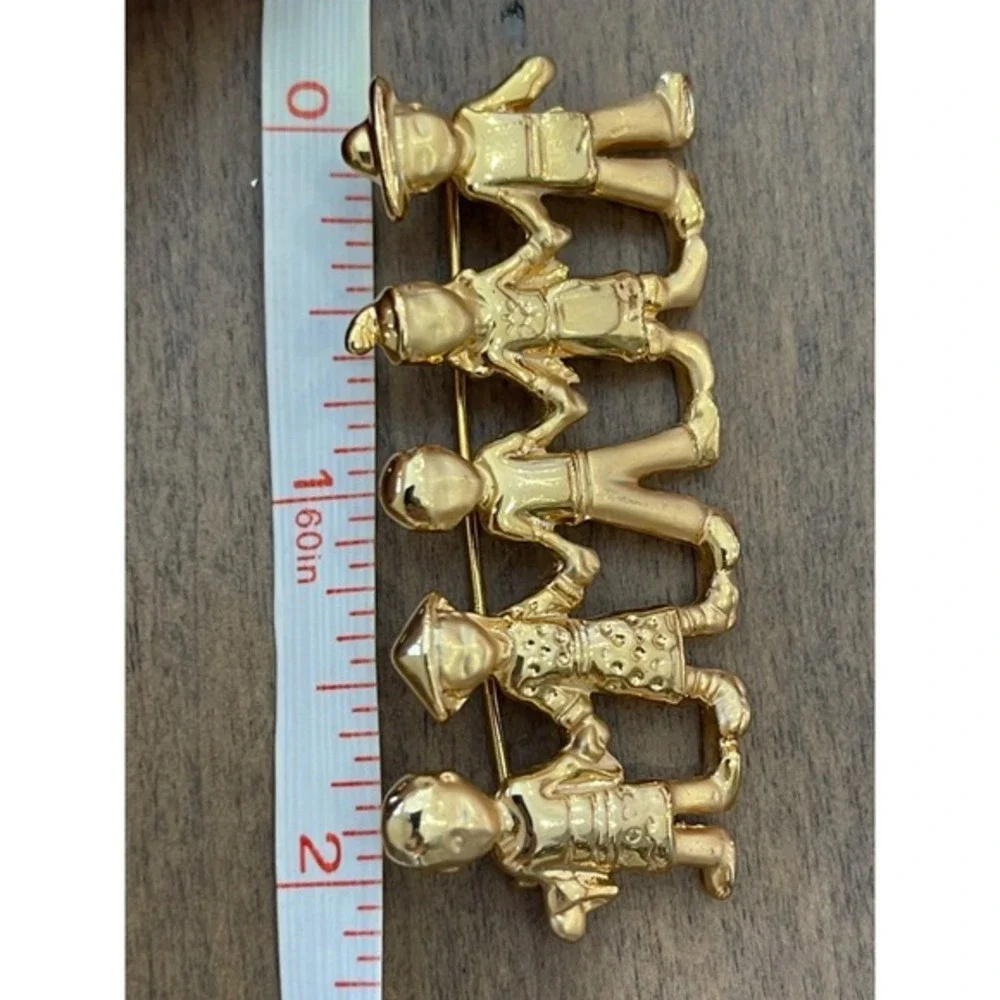 Ajc that jewelry request