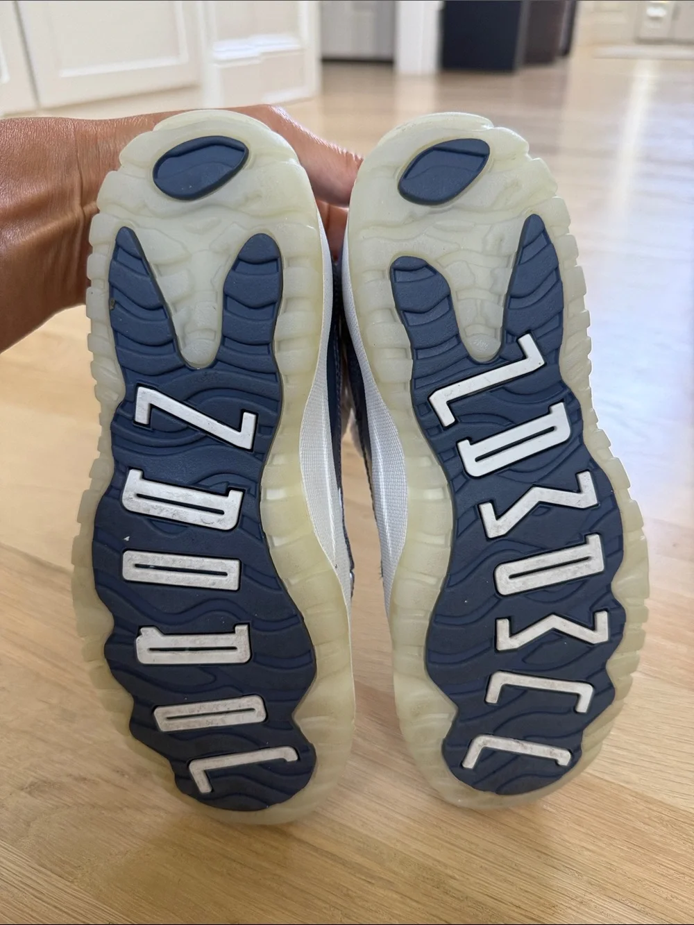 Jordan clean navy