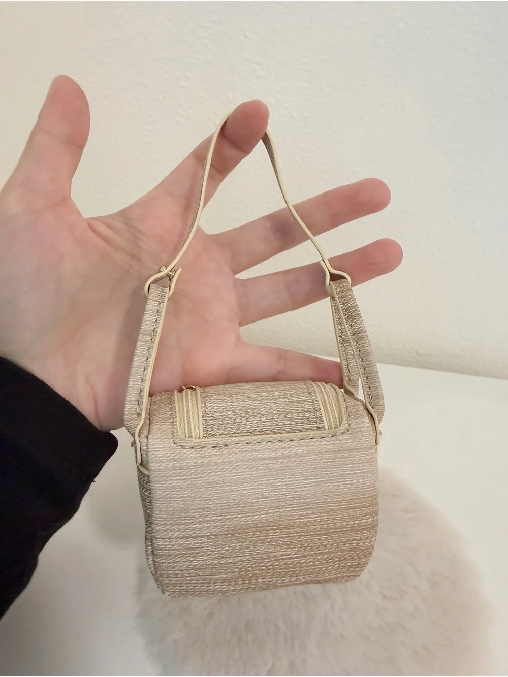 N/A mini woven